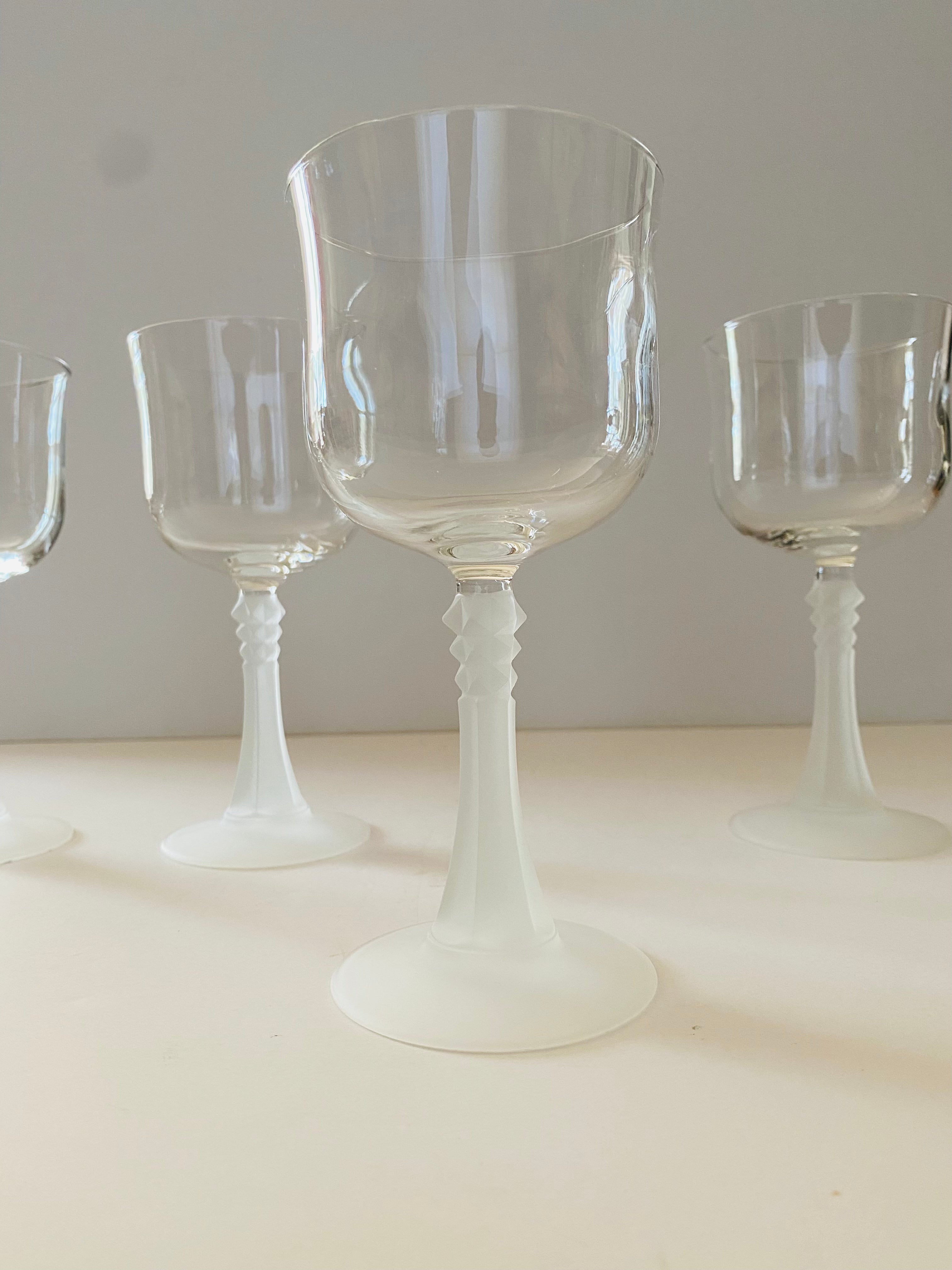 Cristal D'Arques Durand CRA37 Wine/Water Goblet With Frosted Stem Detail - Set of 4